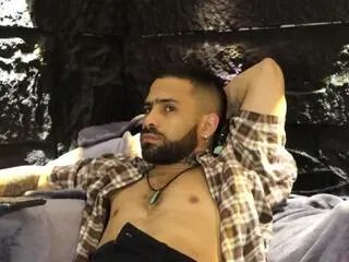 leo_diaz on Flirt4Free