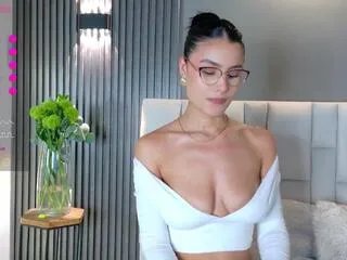 lucia_collins on Flirt4Free