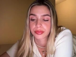 maci_reynolds on Flirt4Free