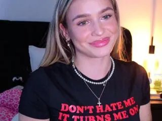 maci_reynolds on Flirt4Free