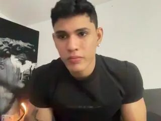massimo_zayn — Freechat on Flirt4Free