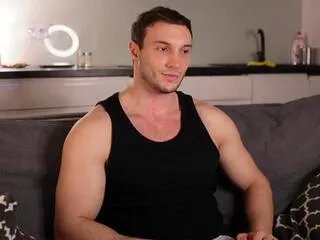 tom_bennett on Flirt4Free