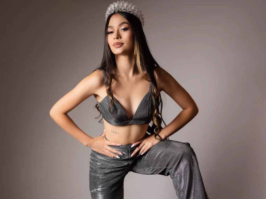 AlanaSampaoli — Dive in my world. I'm an apassionate girl who really enjoy to explore new ways to look sexier. You need to know that the make up is like art for me, I love to be my own muse. Don't be shy to discover this funny girl... You deserve it.