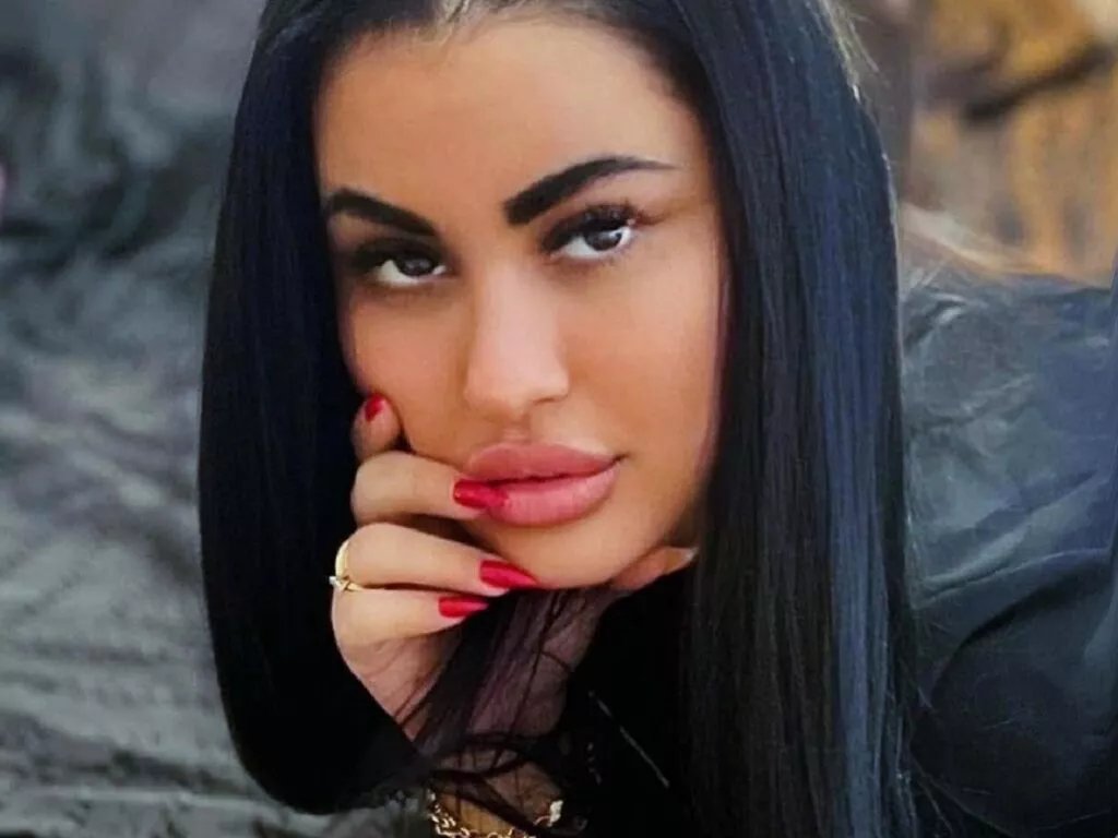 LiveJasmin DesyreeDawson is Freechat DesyreeDawson — When I am all naked and playfull.