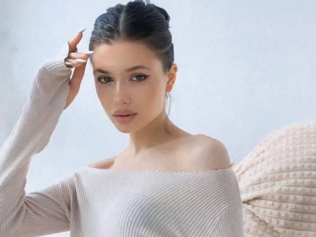 LiveJasmin EdytGoreham is Freechat EdytGoreham — I am madly in love with people who can be the first to start a dialogue, because mutual energy should flow through us. I appreciate people who keep their word and do not throw them to the wind.