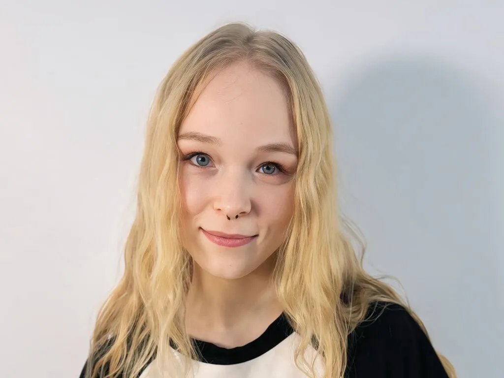 KamiMellema — Music and Concerts: I live for music. My playlist is a mess of Polish indie, pop, and whatever viral song is on TikTok. My absolute favorite thing is going to live concerts and festivals with my friends---the energy is just unreal. I play the...