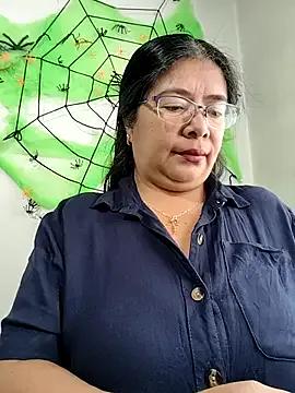 Freechat __valentina18 on StripChat