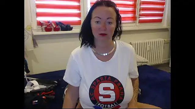 Freechat Alexie33 on StripChat