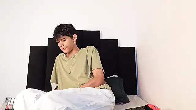 Freechat alexmark_ on StripChat