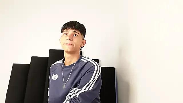 Freechat alexmark_ on StripChat