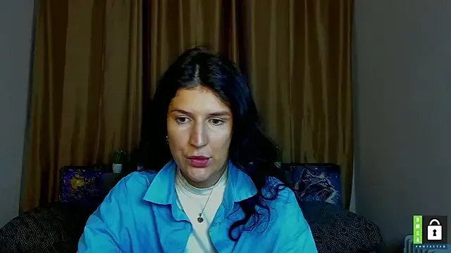 Alianna_Solo_Kisses on StripChat