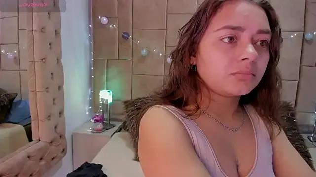 Freechat ambar_69_ on StripChat