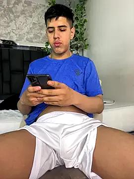 Freechat Angel_Khouri on StripChat