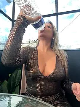 StripChat AnissaHale is Freechat AnissaHale — Gorge profonde la fentre-exhib +