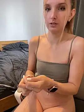 Freechat AnnyBelleX on StripChat