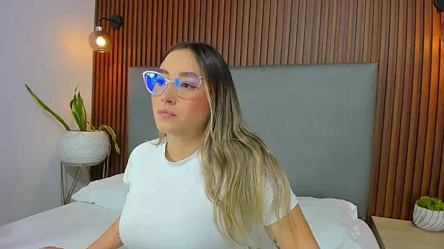 Freechat antonella_cutie_ on StripChat