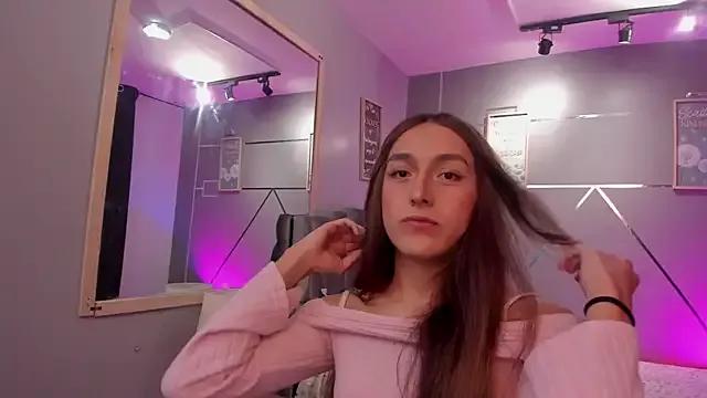 Freechat antonellastar24_ on StripChat