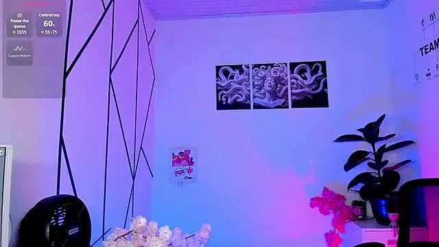 Freechat antonellastar24_ on StripChat