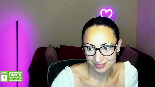 Freechat Arianasweety23 on StripChat