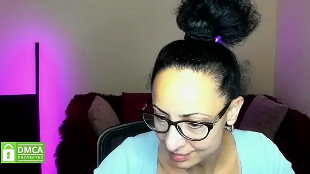 Freechat Arianasweety23 on StripChat