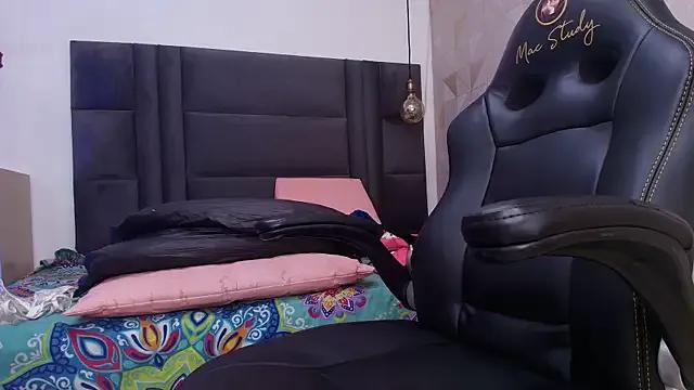 Freechat arletmss on StripChat