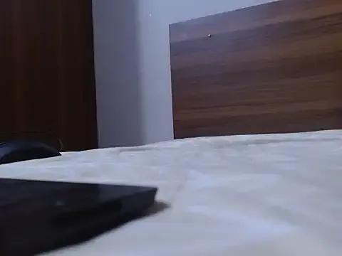 Freechat atirsa on StripChat