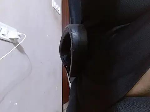 Freechat atirsa on StripChat