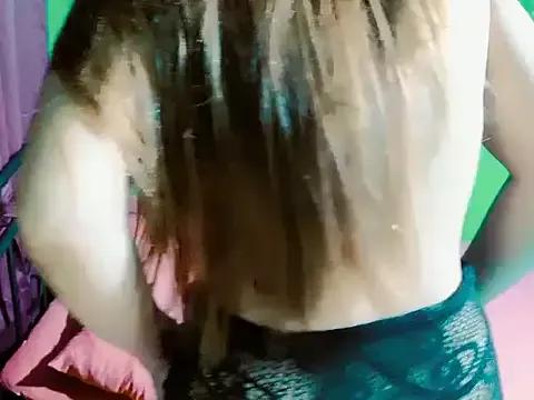 Freechat attenna on StripChat