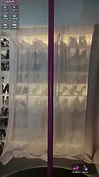 Freechat baobaomiqi_linger on StripChat