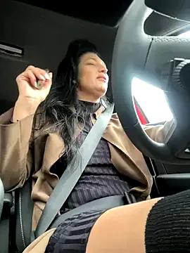 BellaEveX — Make this pussy wet and keep it juicy