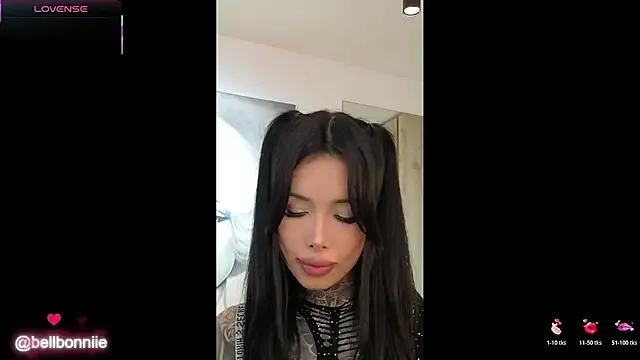 Freechat belllbonniie on StripChat