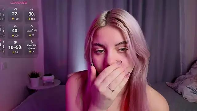 BlissBoardley on StripChat