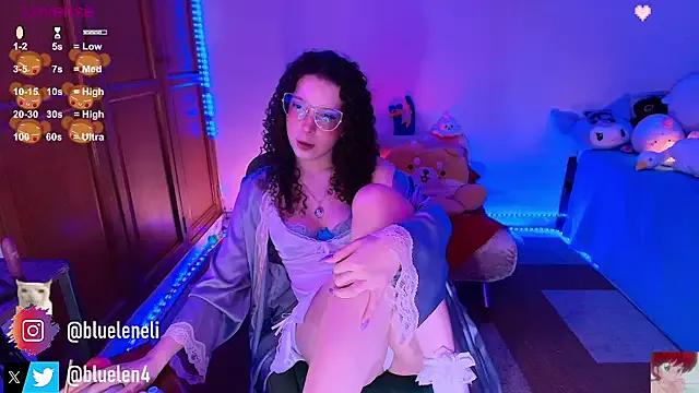 Freechat bluelen on StripChat