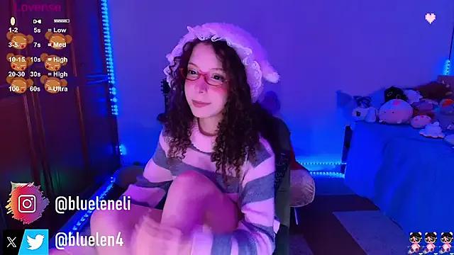 Freechat bluelen on StripChat