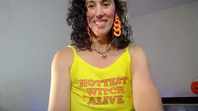 Freechat BonfireBonnie on StripChat