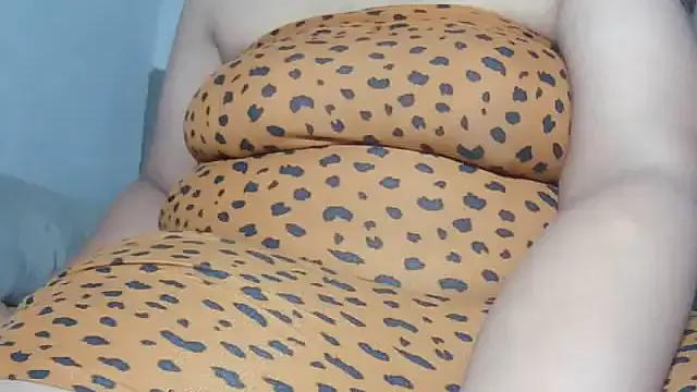 Freechat BustyThickyAss on StripChat