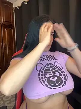 Freechat carol_cruz133 on StripChat