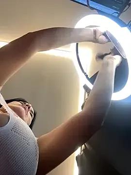 Freechat carol_cruz133 on StripChat