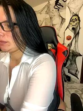 Freechat carol_cruz133 on StripChat