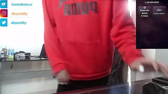 Freechat charlotbelucci_ on StripChat