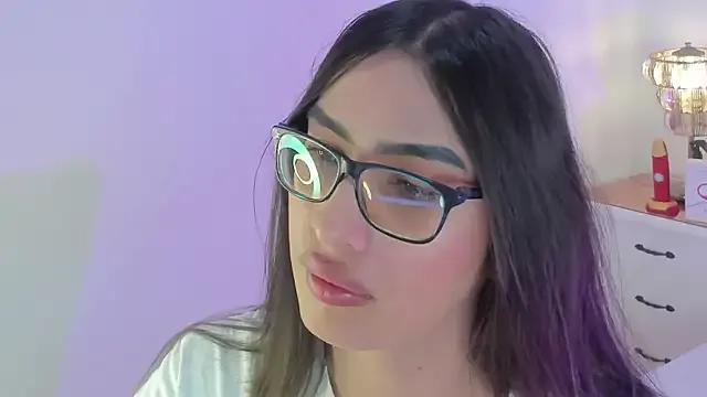 Freechat cherrylady_02 on StripChat