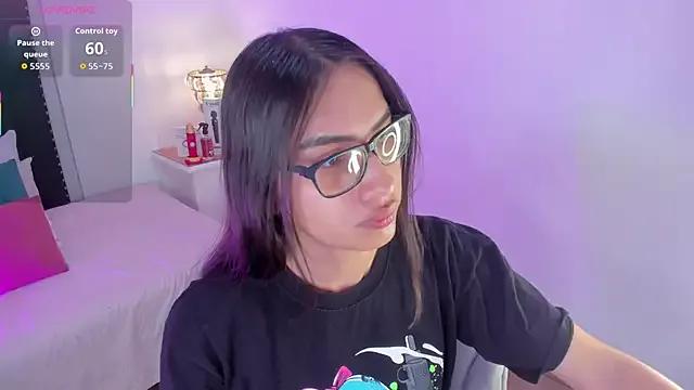 Freechat cherrylady_02 on StripChat