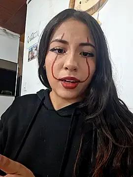 Freechat chloebrownn03 on StripChat