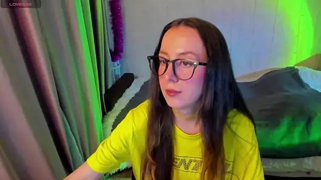 CurlySteph — show legs ^-^