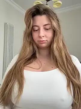 Freechat curvyflawless on StripChat