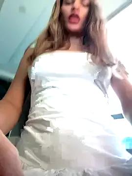 Freechat cuteluci_ on StripChat