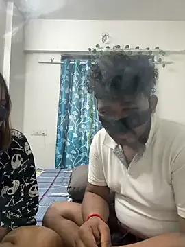 Cutie_Shruti — Public oil pusy fingring 