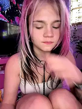 Freechat Cutiepiespanks on StripChat