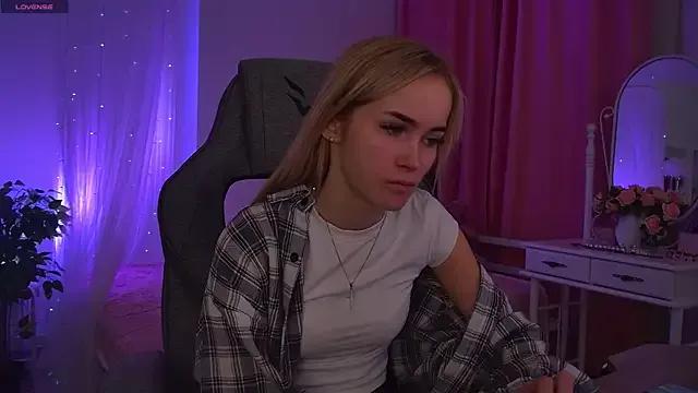 Freechat DakotaaJohnnson on StripChat