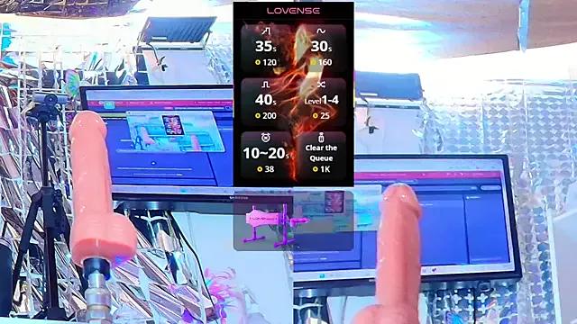 Freechat dakotamilf__hot on StripChat